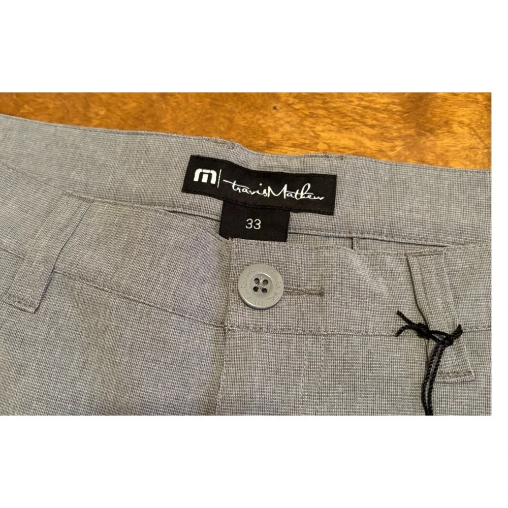 TravisMathew Beck Shorts Mens 33 Light Grey Performance Golf Lifestyle 1MM208